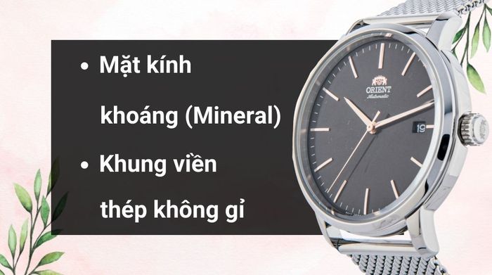Chất liệu mặt kính và khung viền của mẫu đồng hồ