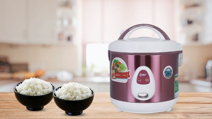 Comet CM8025 có công suất 400W