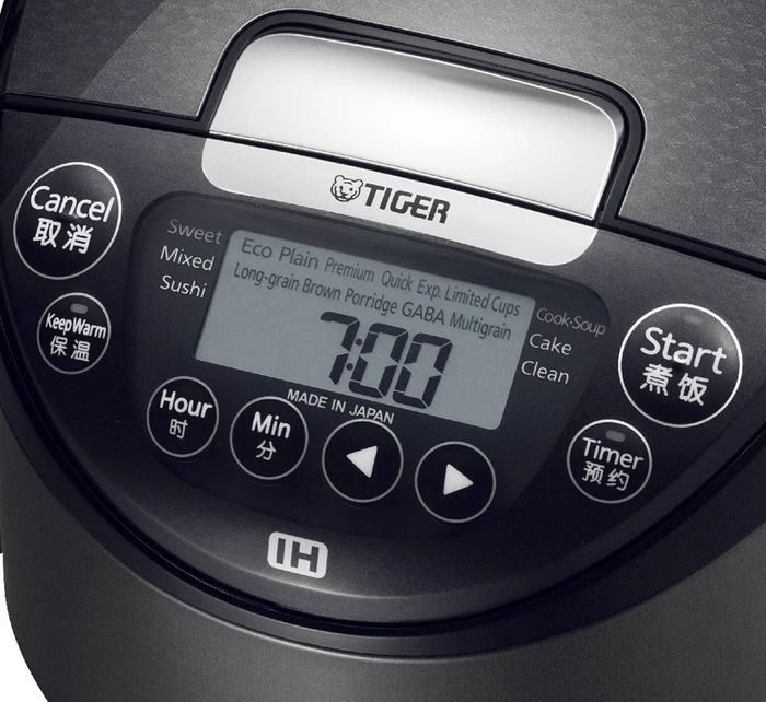 Tiger JPW-G10W có bảng điều khiển nút nhấn điện tử