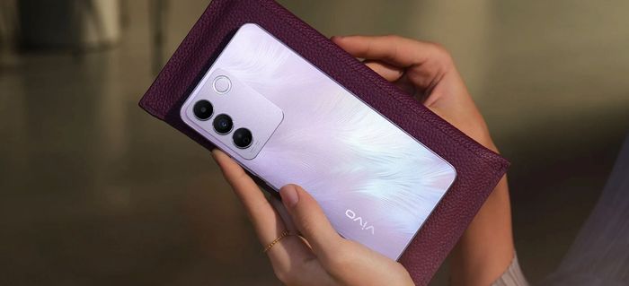 Vivo V27e sở hữu thiết kế nhỏ gọn