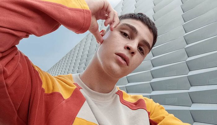 Xiaomi POCO M6 mang đến trải nghiệm chụp ảnh selfie chất lượng