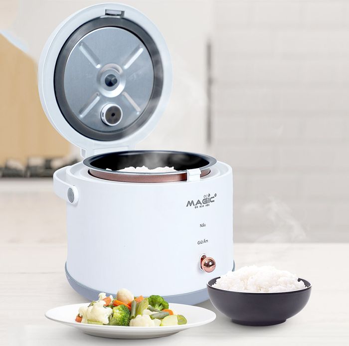 Công suất 350W giúp nấu cơm nhanh chín