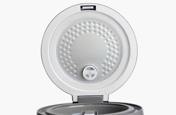 Nắp nồi trong của nồi cơm điện Happy Cook HCJ-120G bằng nhôm