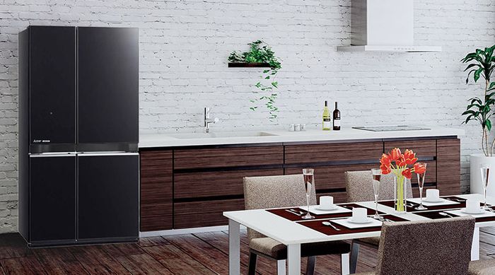 Tủ lạnh nhiều cửa sang trọng và đẳng cấp, mặt gương sáng bóng