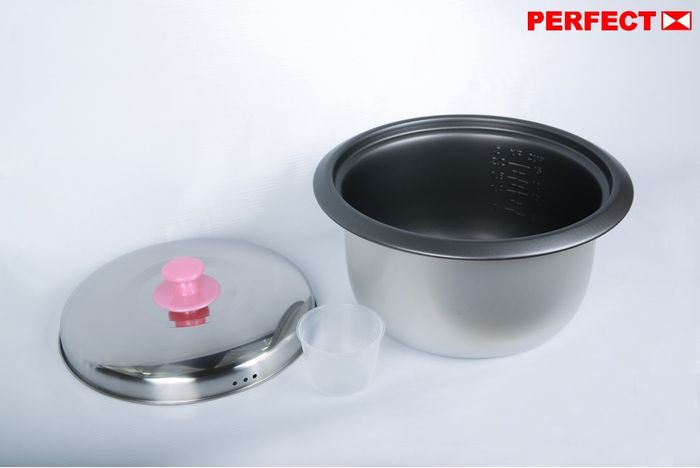 Nắp và lòng nồi cơm Perfect PF-CR22 chất liệu bền bỉ