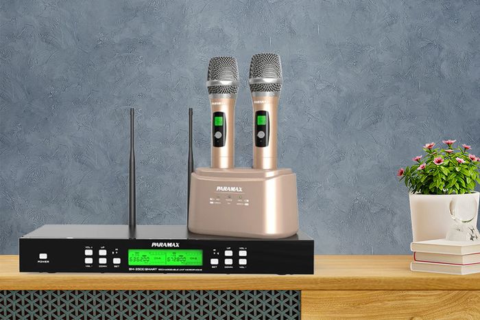 Micro Paramax SM-2500 Smart tái tạo giọng hát sắc nét, trung thực