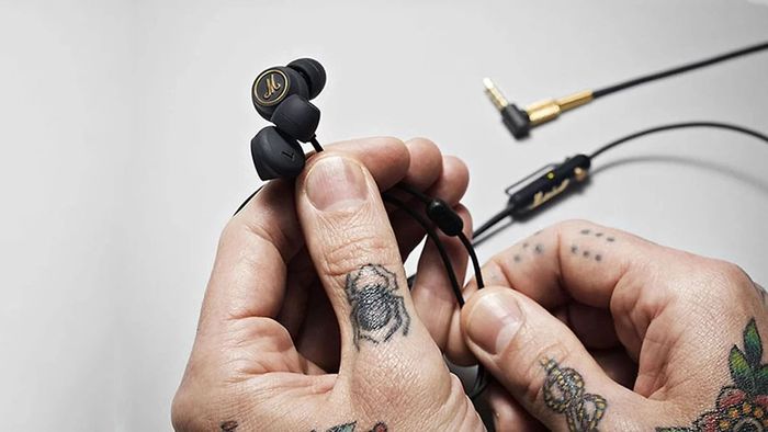 Tai nghe Mode EQ Black And Brass-Marshall được đánh giá cao về độ bền