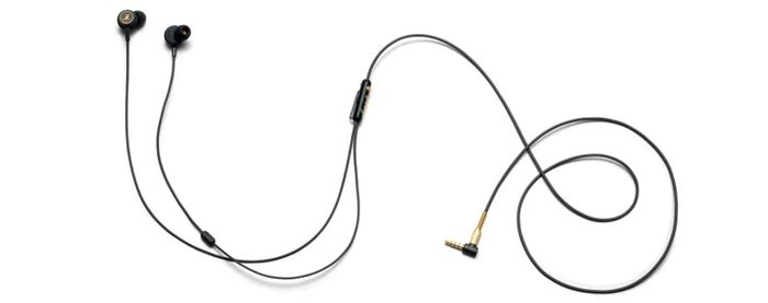Tai nghe Mode EQ Black And Brass có jack cắm mạ vàng bền bỉ