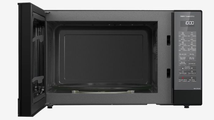Panasonic NN-GT65JBYUE có dung tích lớn lên đến 31 lít