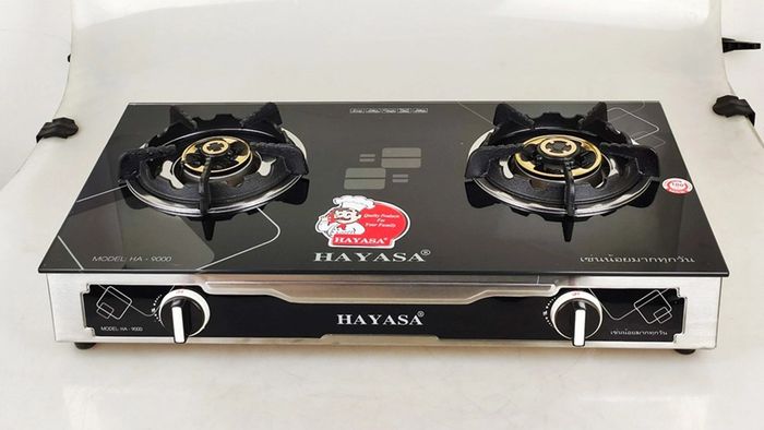 Bếp gas đôi dương kính Hayasa HA-900 có thiết kế đẹp mắt