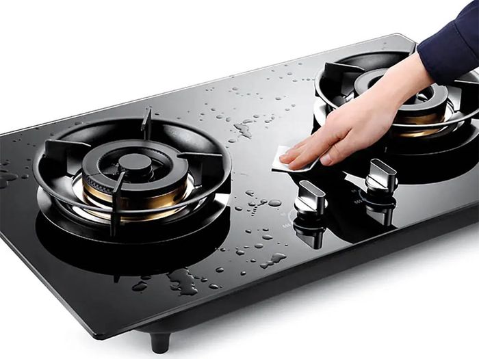 Mặt bếp gas âm đôi Sakura SG-2665GB bằng kính cường lực