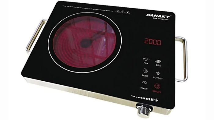 Sanaky SNK-IHC2021A hoạt động với công suất mạnh mẽ 2000W