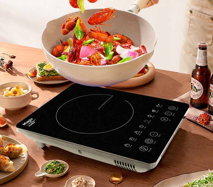 Bếp điện từ Magic A-50 giúp nấu nướng nhanh chóng 
