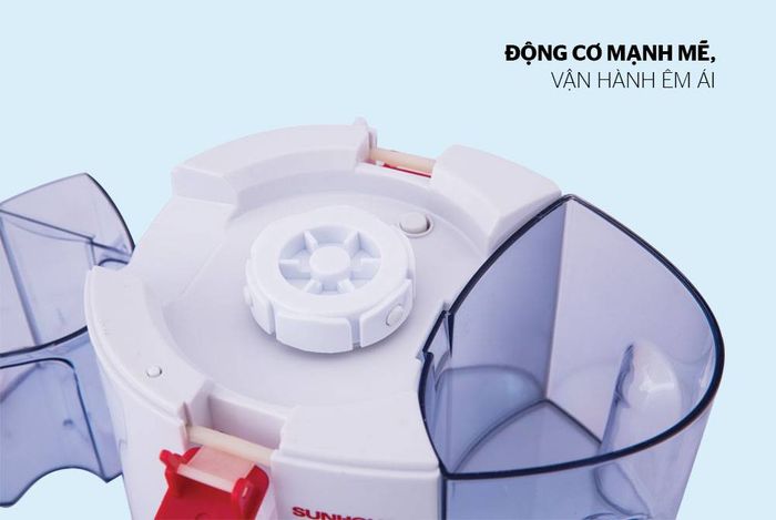 Công suất 260W giúp xay ép nguyên liệu nhanh chóng