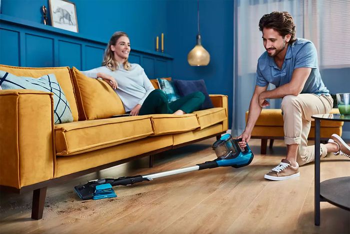 Máy Hút Bụi Philips FC6728/01 thu gom 98% bụi bẩn trong một lần đẩy