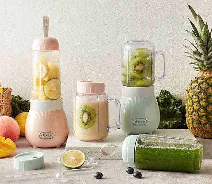 Máy xay sinh tố Bear LLJ-C04W1 màu xanh có 1 tốc độ xay