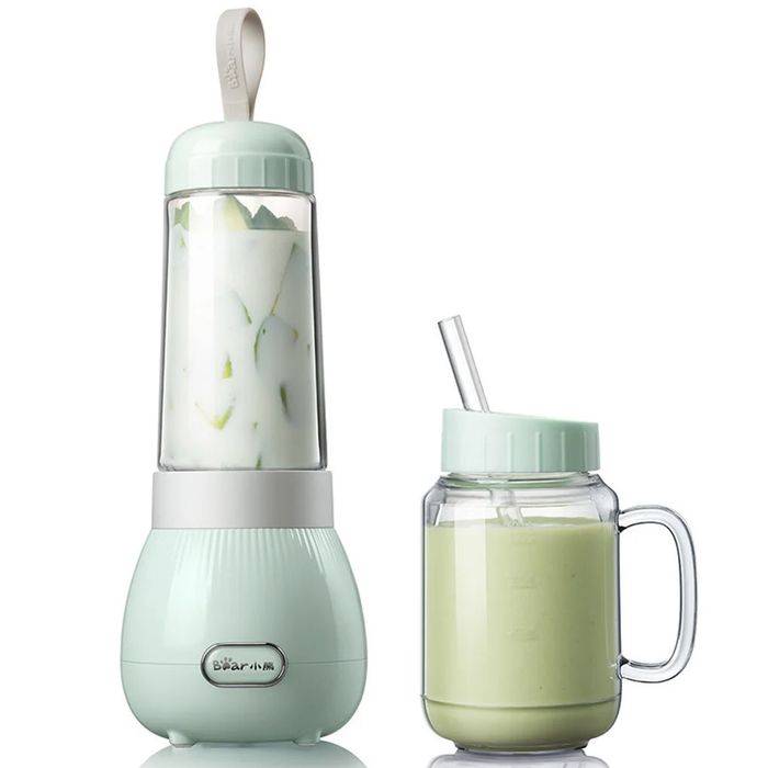2 cốc xay của máy xay sinh tố Bear LLJ-C04W1 màu xanh tháo rời tiện lợi