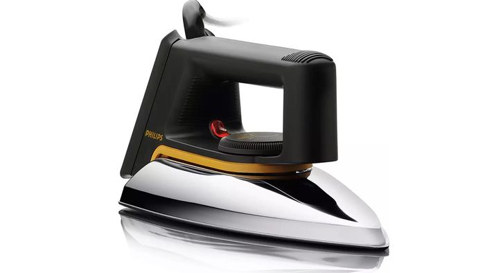 Philips HD1172 được thiết kế đầu ủi dạng nhọn độc đáo