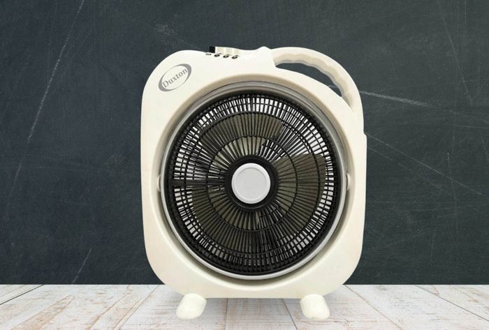 Quạt gồm có 3 cánh