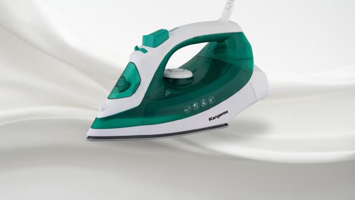 Bàn ủi hơi nước cầm tay Kangaroo KGSI1800