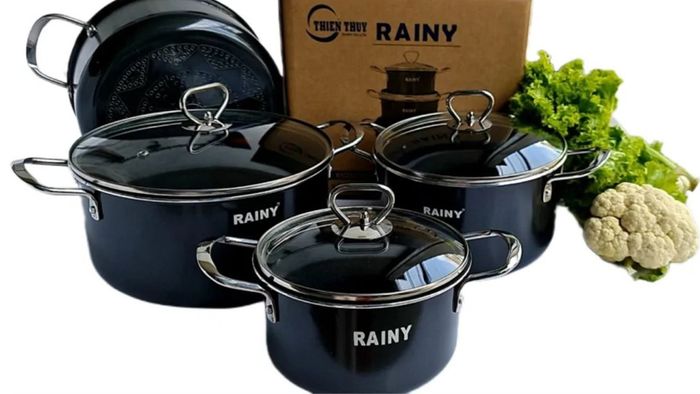 Rainy RN2589KTT được làm từ chất liệu nhôm cao cấp