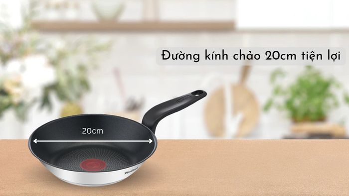 Chảo Tefal Primary 20cm E3090204 có thiết kế hiện đại và đường kính 20cm