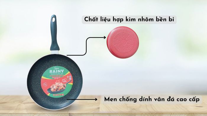 Rainy Veinstone RNT22TT được làm từ những chất liệu cao cấp