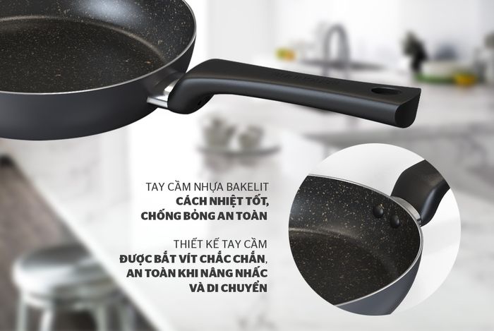 Sunhouse CT28 Plus trang bị tay cầm bằng nhựa chịu nhiệt