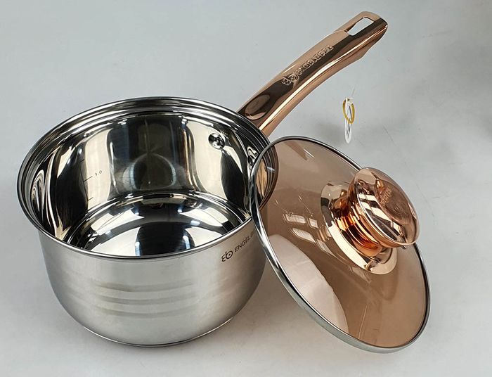 Engeibepg EB-8013 trang bị nắp kính trong suốt