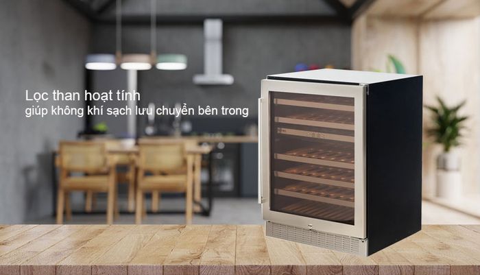 Lọc than hoạt tính giúp không khí sạch lưu chuyển bên trong