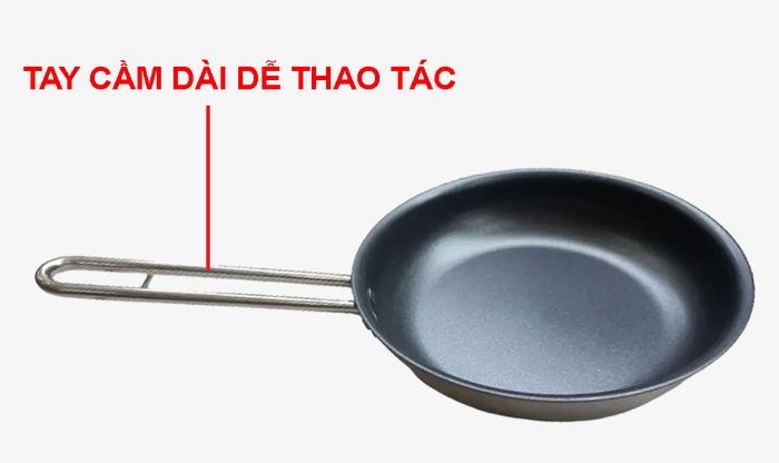 Tay cầm của chảo chống dính đáy từ Ticook 18cm dài dễ thao tác
