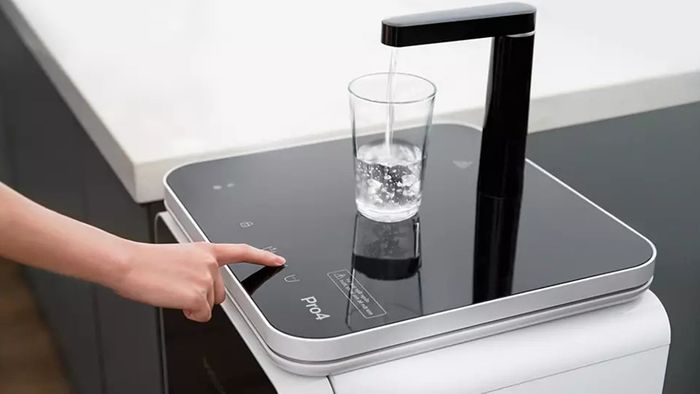 Philips ADD8980 trang bị 3 chức năng nước nóng, lạnh và thường