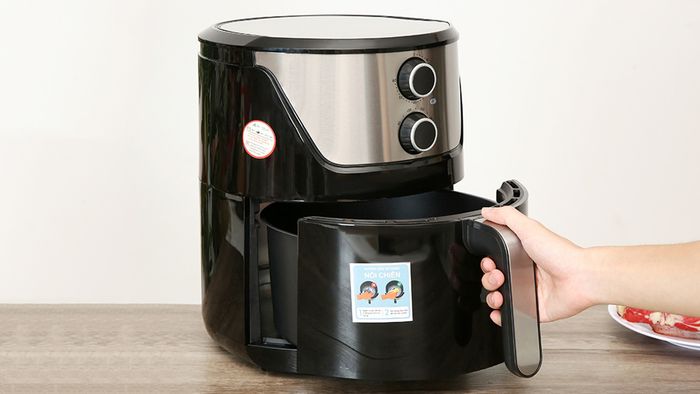 Perfect PF-335 sở hữu dung tích 5 lít tiện dụng