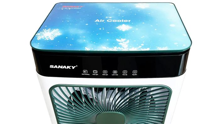 Mặt đỉnh Sanaky VH-4500AR được làm bằng kính cường lực