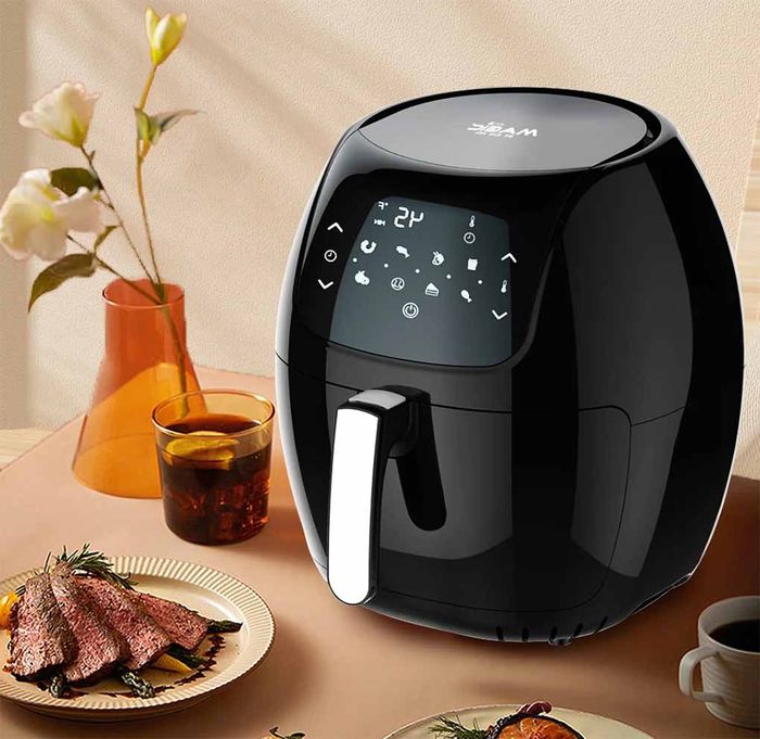 Magic AC110 trang bị bảng điều khiển dễ sử dụng