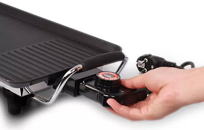 Công suất của bếp nướng điện Comet CM5665 1400W
