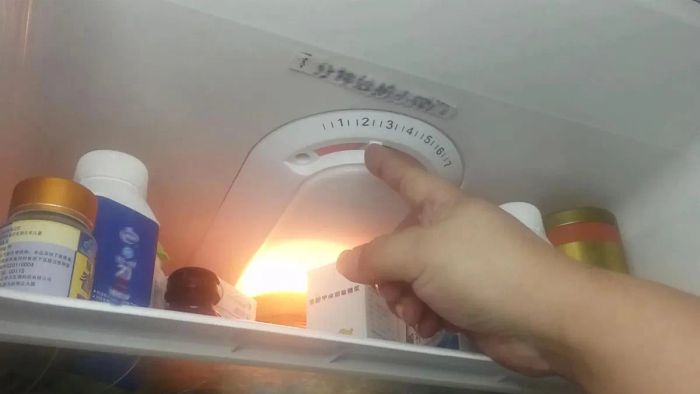 Cách khắc phục tình trạng tủ lạnh không làm lạnh là chỉnh lại nhiệt độ