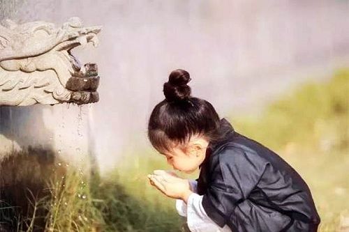 Phúc lộc trong cuộc sống đến từ việc làm điều thiện và sống tích cực.
