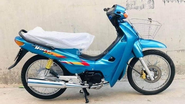 Tránh để xe tiếp xúc trực tiếp với ánh nắng mặt trời để bảo vệ dàn áo khỏi những tác động tiêu cực từ nhiệt độ cao.