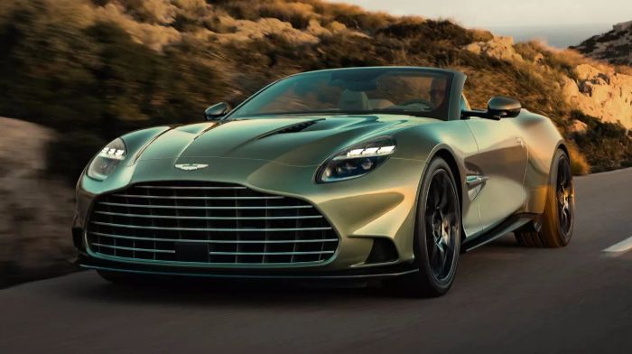 Aston Martin Vanquish Volante 3.jpg