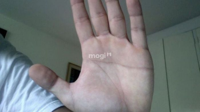 Ý nghĩa của chỉ tay một đường thẳng ở nam giới