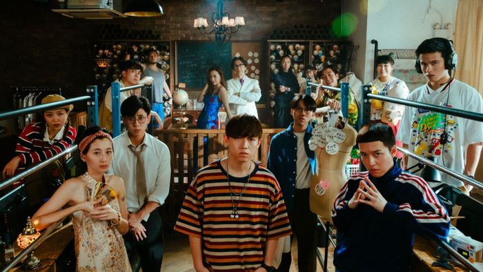 Tổ chức lừa đảo trong Yêu Vì Tiền, Điên Vì Tình, một mạng lưới tinh vi khai thác lòng tin của con người.