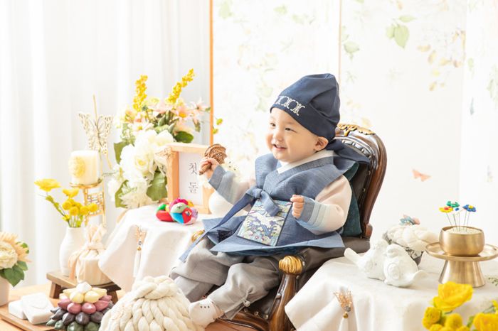 Khám phá Hanbok truyền thống Hàn Quốc và những lưu ý khi thuê Hanbok cho chuyến đi.
