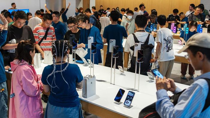 Người dân Mỹ ồ ạt mua iPhone