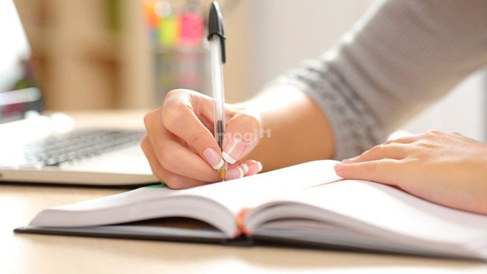 Khám phá ý nghĩa khi bạn mơ thấy mình trúng số.