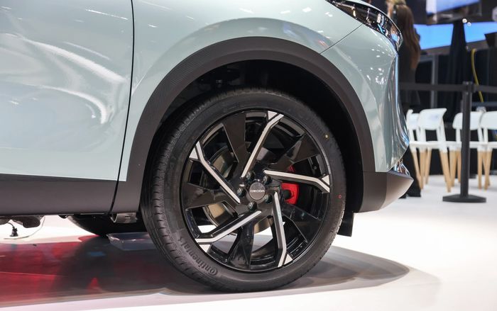 Omoda C7 PHEV 5.jpg