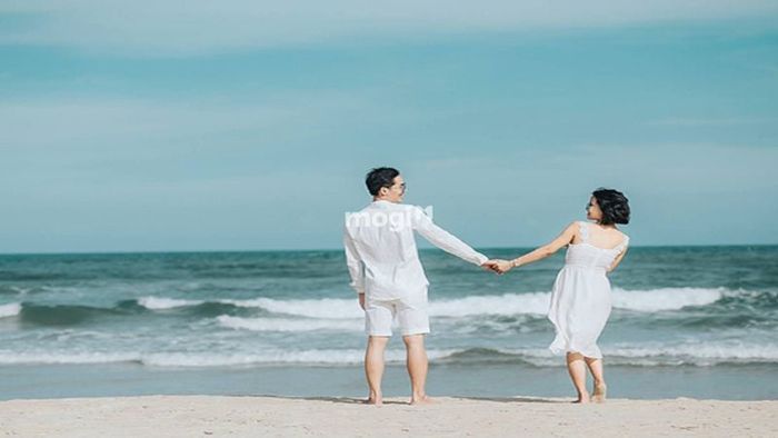 Mơ thấy người yêu đi chơi với người khác