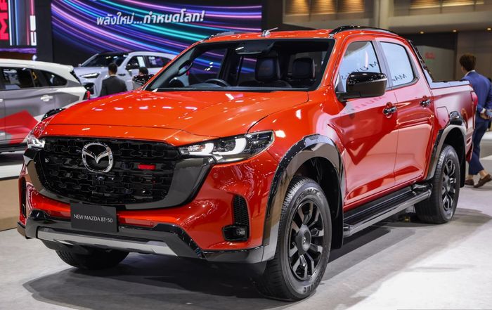 Mazda BT-50 2025.jpg