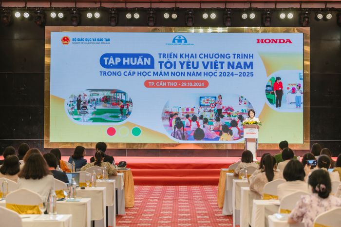 Hội thảo tập huấn triển khai chương trình “Tôi yêu Việt Nam” cho cấp học Giáo dục mầm non.jpg