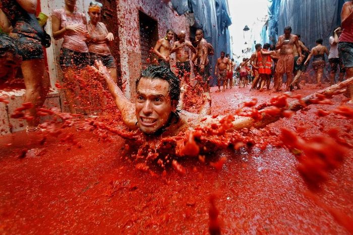 Lễ hội cà chua La Tomatina đầy hấp dẫn với sắc đỏ đặc trưng tại Tây Ban Nha 6